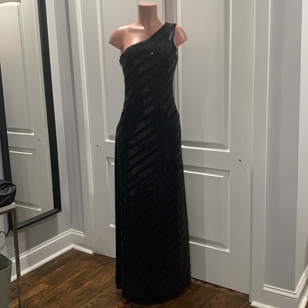 DAVID MEISTER One Shoulder Black Sequin Gown - Picture 4 of 10